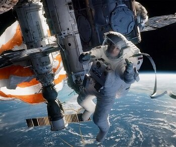 Gravity | © Warner Bros