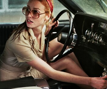 The Lady In The Car With Glasses And A Gun | © Wild Bunch 